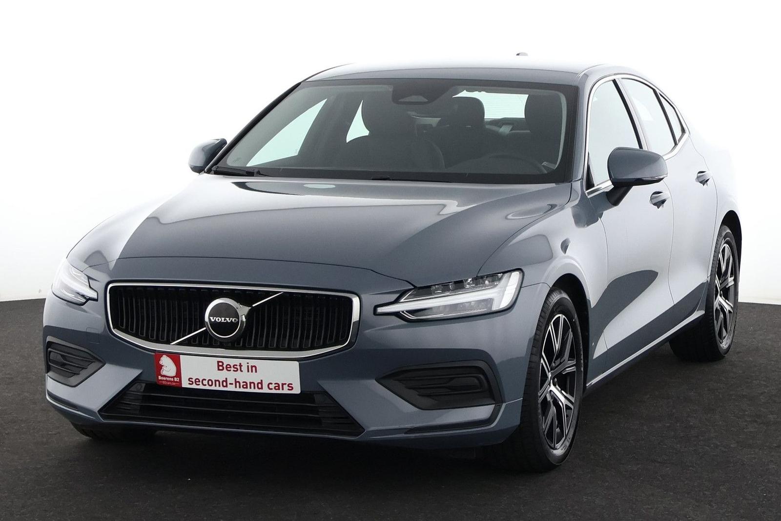 Volvo S60 2.0 AT MHEV CORE 2.0 AT MHEV CORE + CARPLAY