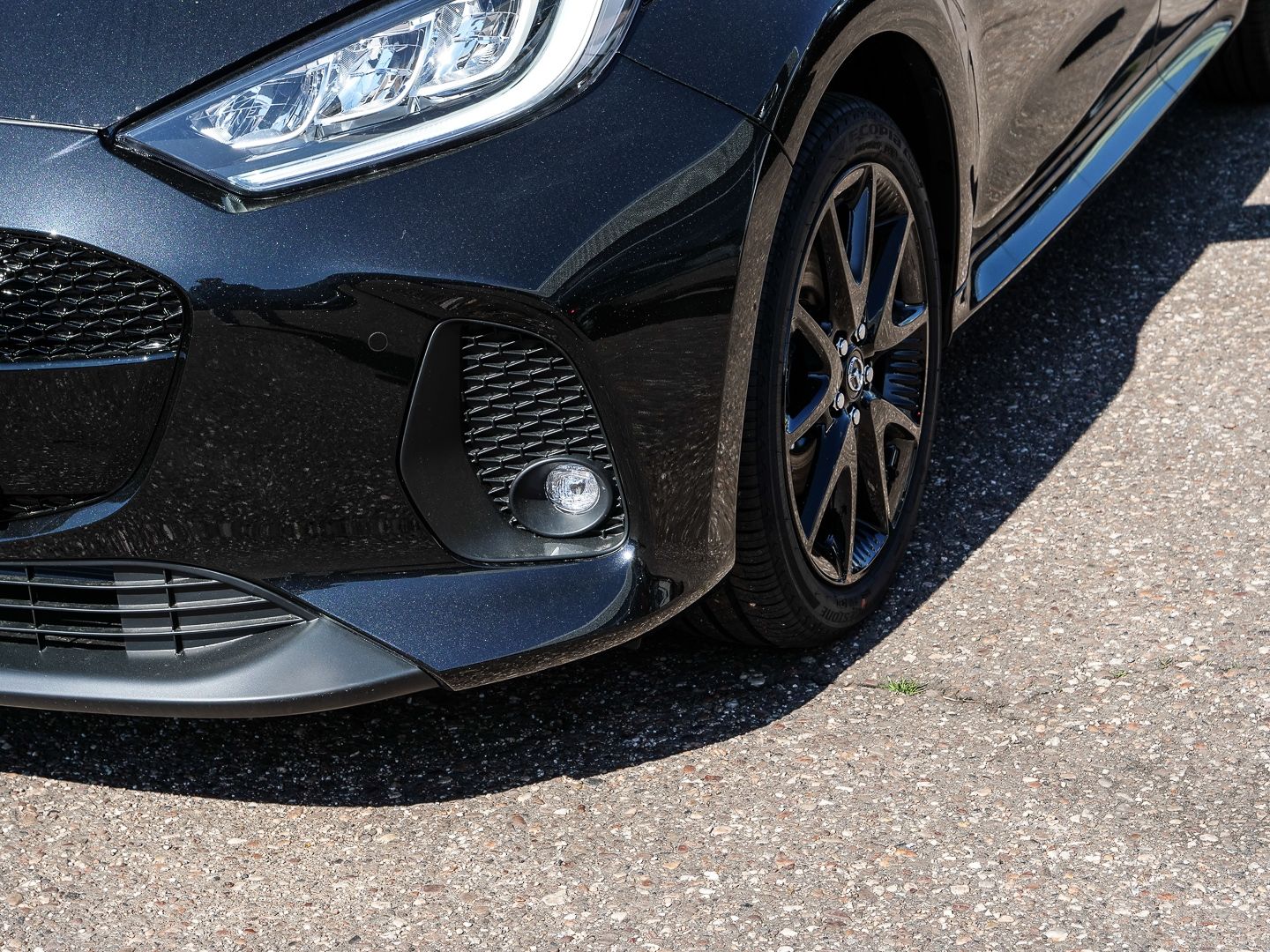 Mazda 2 Hybrid Homura 1.5L VVT-i 116 PS e-CVT FWD LEDE imagem 3