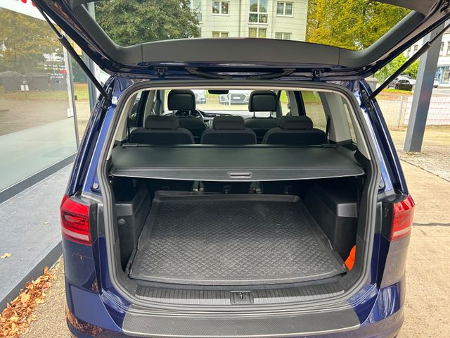 Fahrzeugabbildung Volkswagen Touran Highline 2.0TDI + Navi+ Panorama GHS+ergo