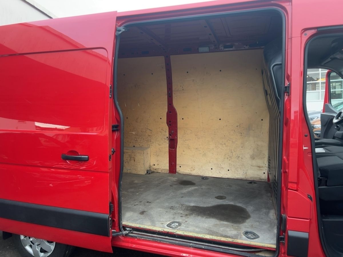 Fahrzeugabbildung Renault Master Kasten L2H2 3,5t DCi 150 AHK Kamera