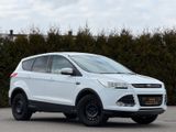 Ford Kuga Trend 1.6-Klimaanlage-PDC - Ford Kuga mit Benzin-Antrieb: Geländewagen, 1.6