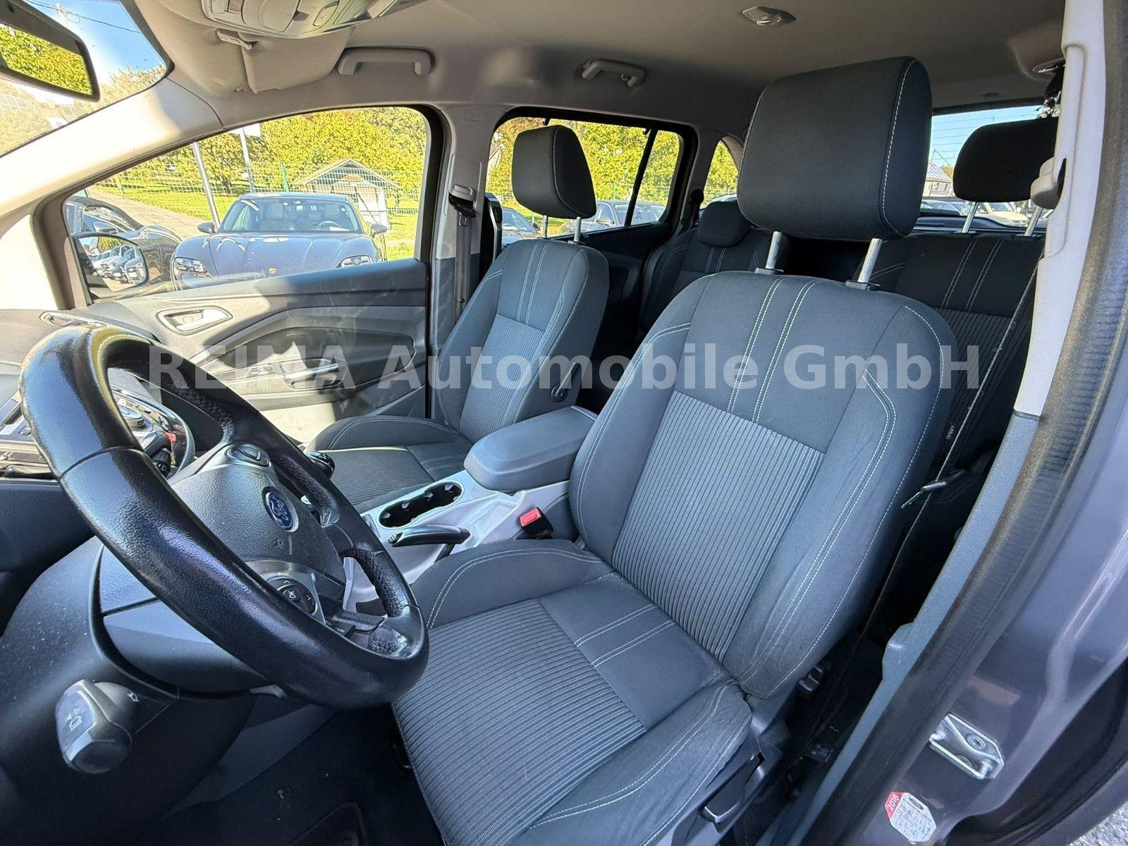 Ford Grand C-MAX 2011 — photo 12