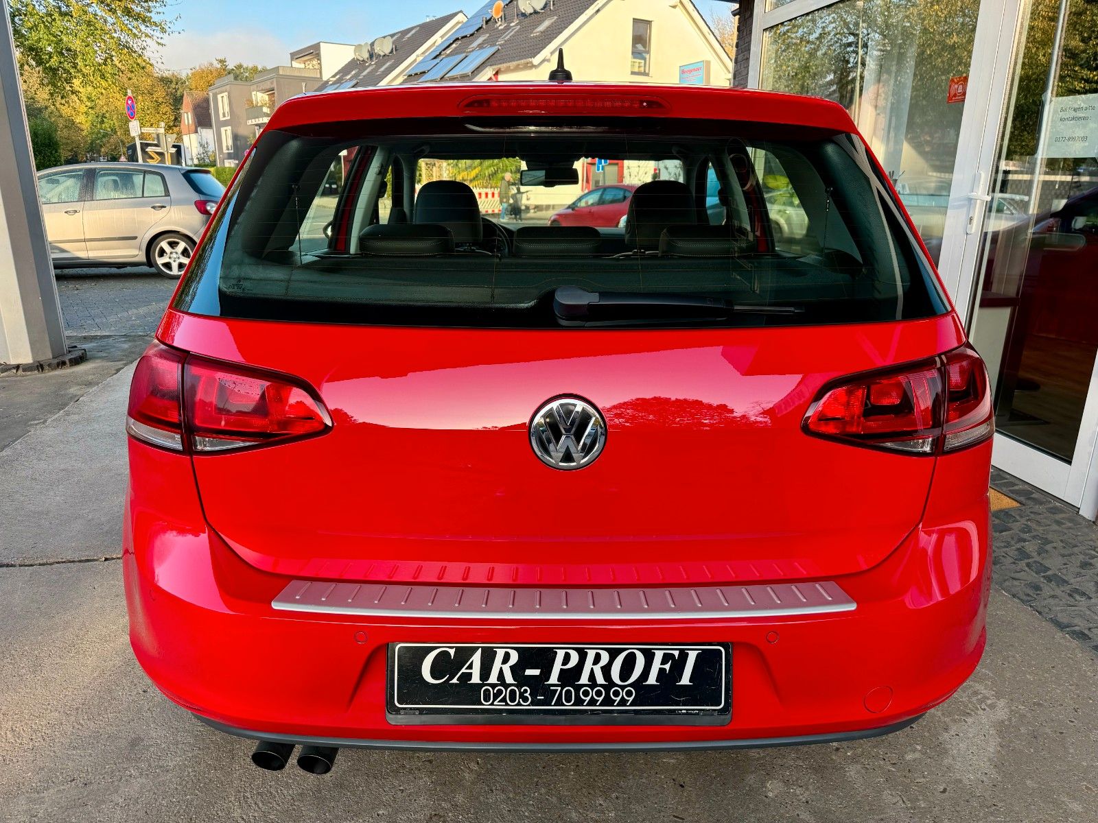 Fahrzeugabbildung Volkswagen Golf VII Lim. Highline BMT Navi/Xenon/AHK/1.Hand