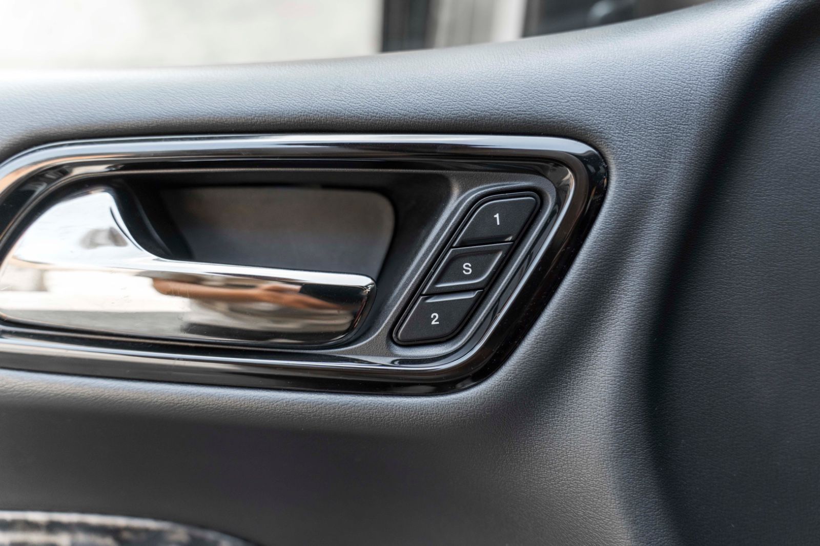 Fahrzeugabbildung Dodge Durango 6,4L SRT 392 LPG AHK KAM ACC H&K CARPLAY