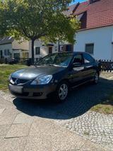 Mitsubishi Lancer 1,6l Klima - Mitsubishi Lancer mit Benzin-Antrieb: Limousine, 1.6