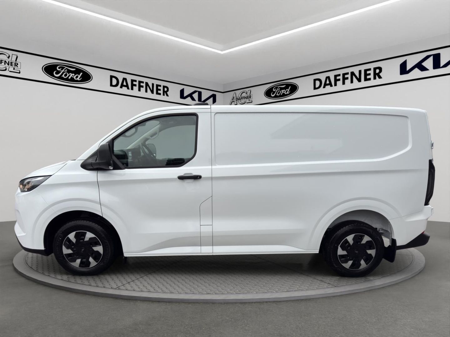 Fahrzeugabbildung Ford Transit Custom Kasten 320 L1 Trend FWD Plug-in H