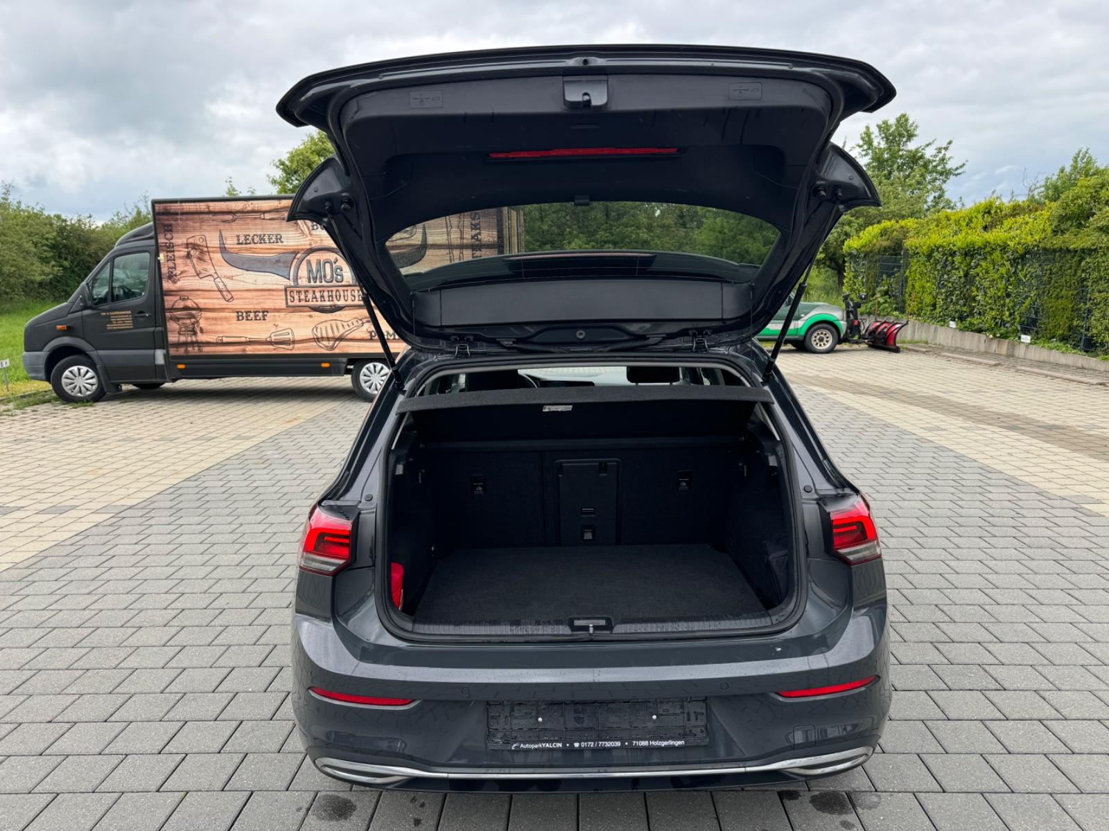 Volkswagen Golf VIII 1.0 eTSI Active NAVI*KLIMATRONIK*MTL* — 9