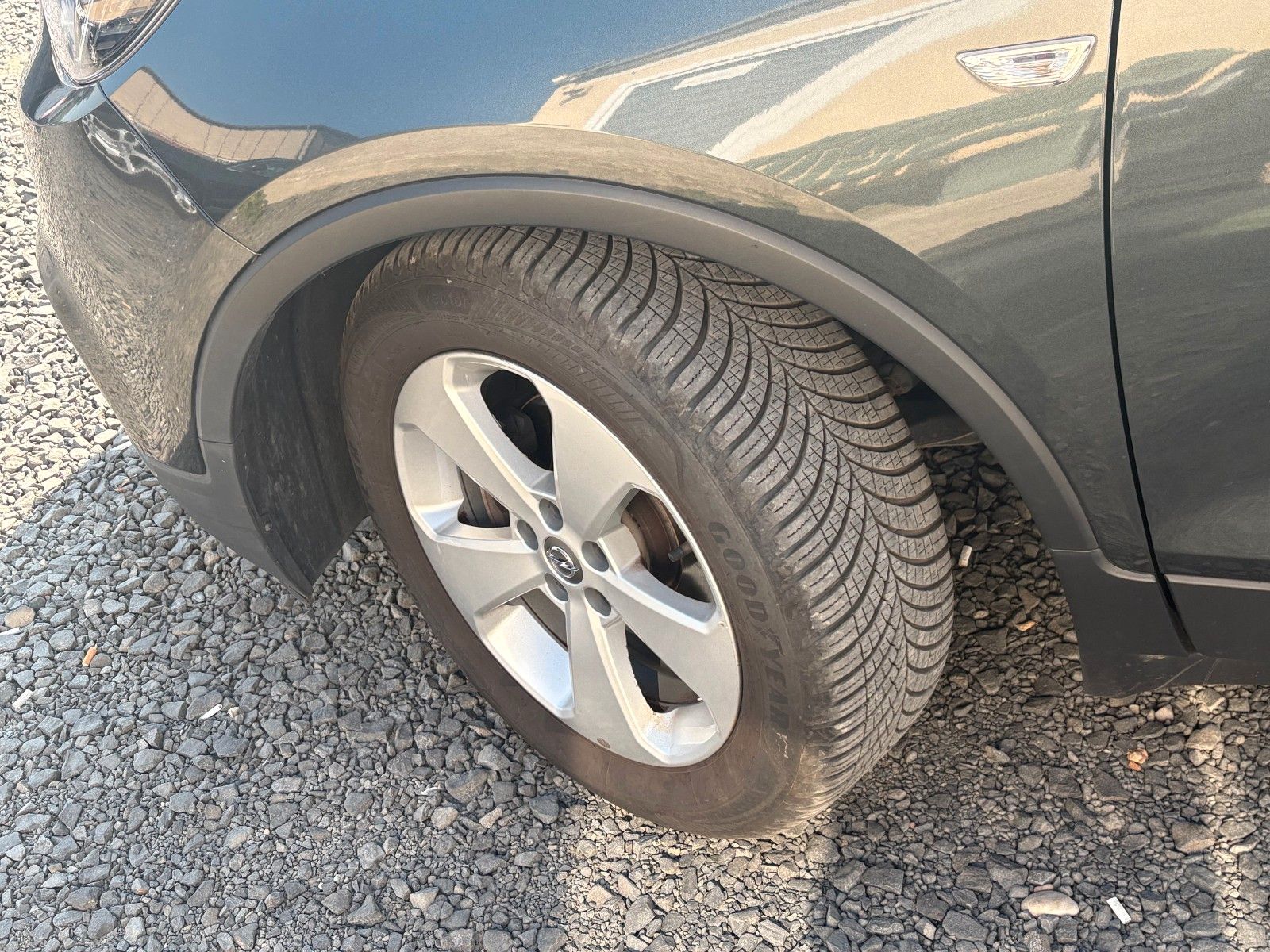 Fahrzeugabbildung Opel Mokka X 1.4 Innovation Aut. Navi LED SPORTSITZE