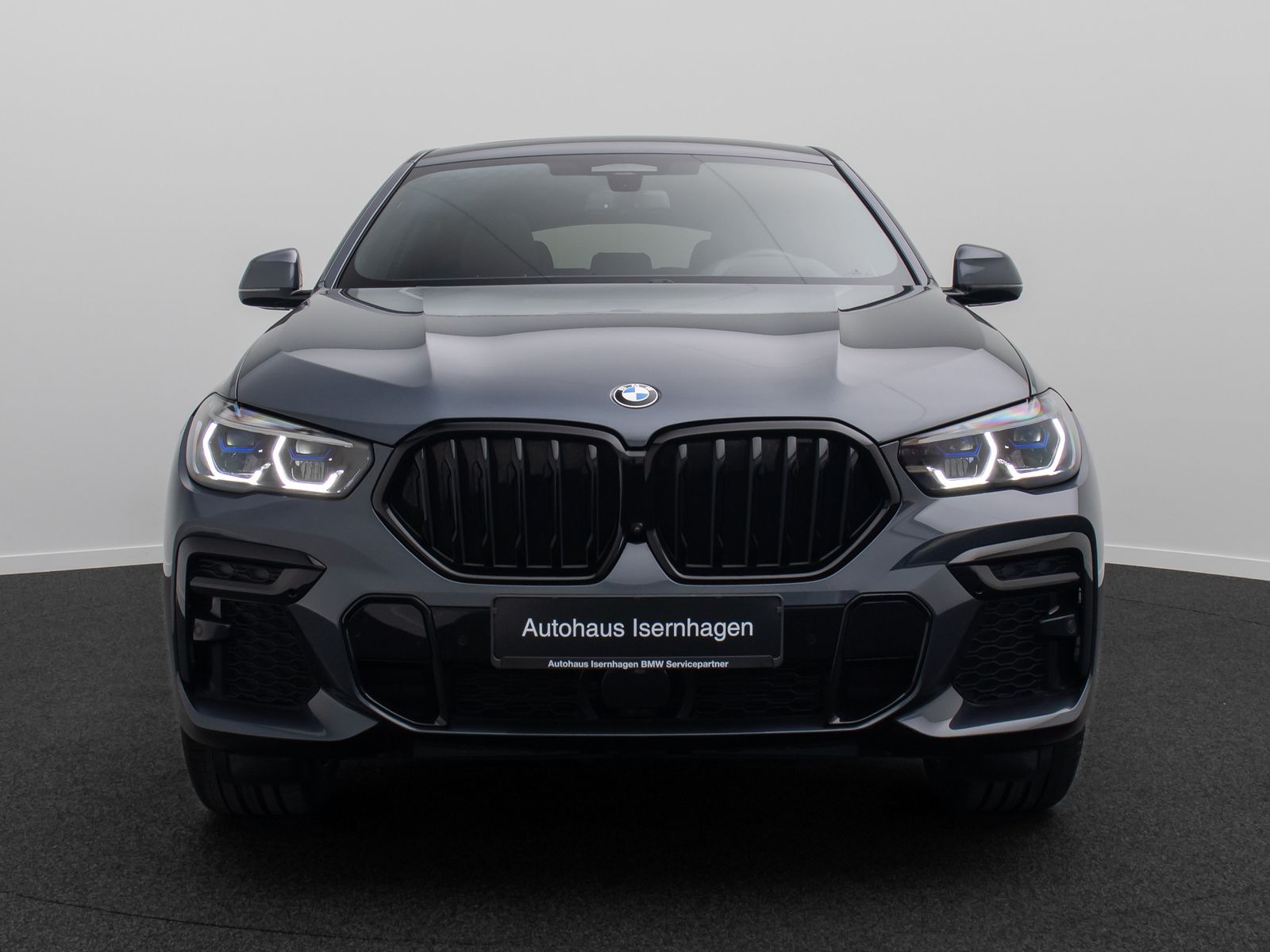 Fahrzeugabbildung BMW X6 xD30d M Sport 360&deg; HUD DAB SkyLounge H/K 21"