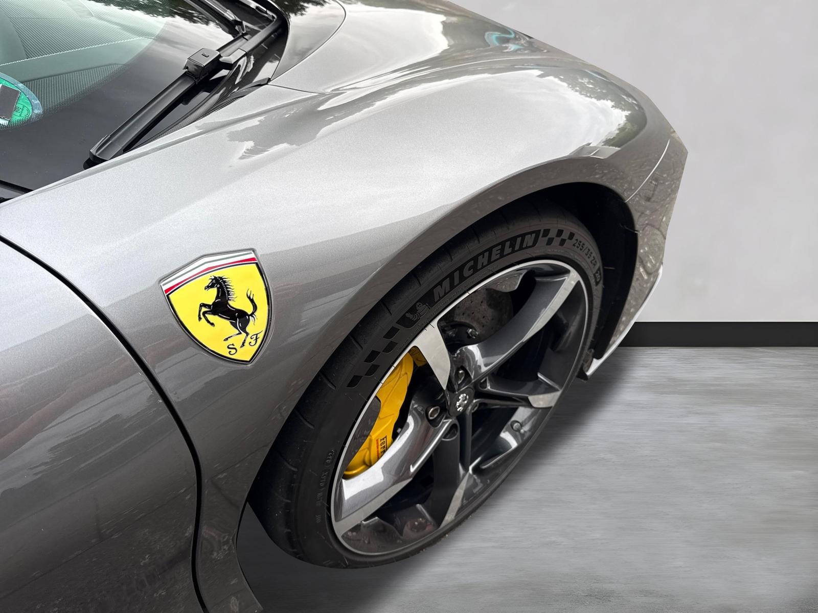 Ferrari SF90 Stradale *Assetto Fiorano*CarPlay*Kamera*