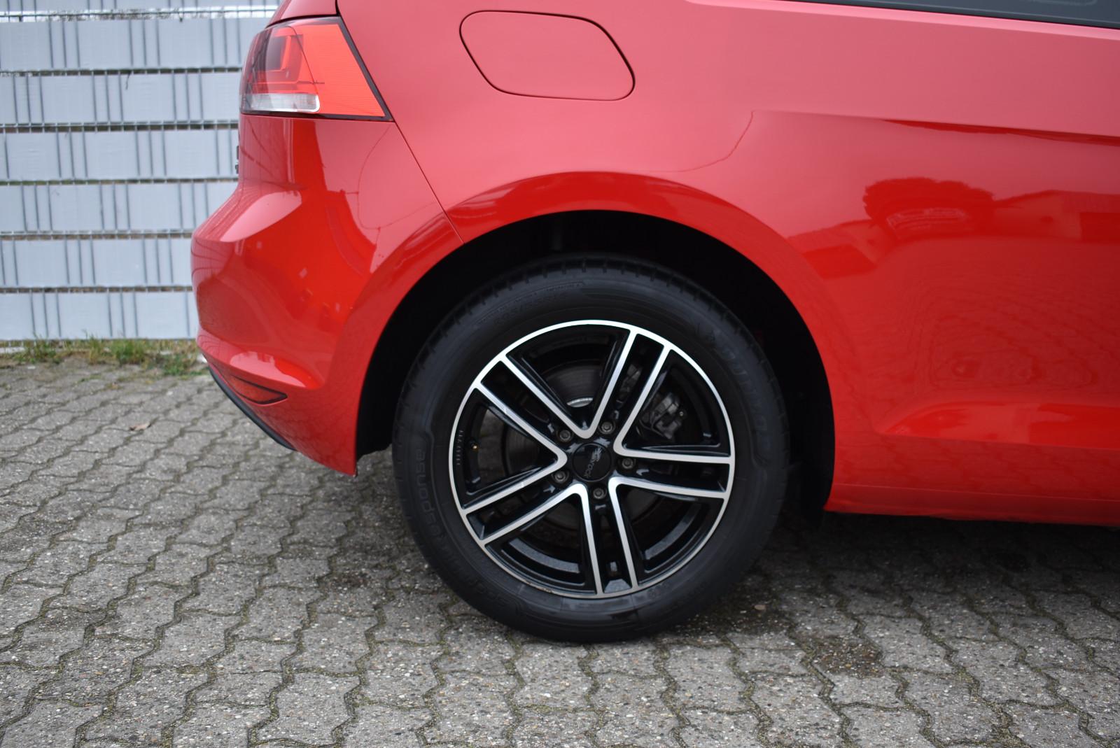 Volkswagen Golf VII Trendline 2.Hand erst 81000KM Tüv NEU
