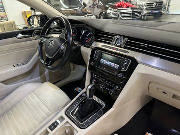 Volkswagen Passat Variant Highline BMTStart-Stopp 4Motion