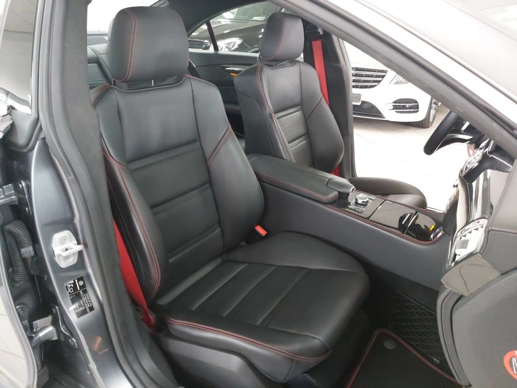 Mercedes-Benz CLS 500 Coupe 4M AMG MEMORY AIRM DISTR 116 T NP