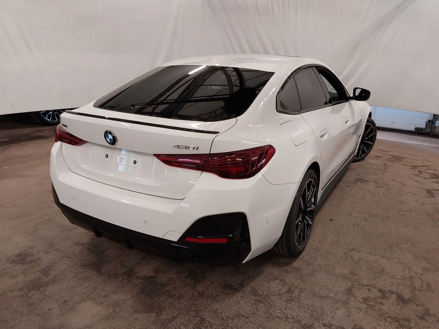 Fahrzeugabbildung BMW 430i Gran Coupé xDrive M Sport Pano ACC HuD 360°