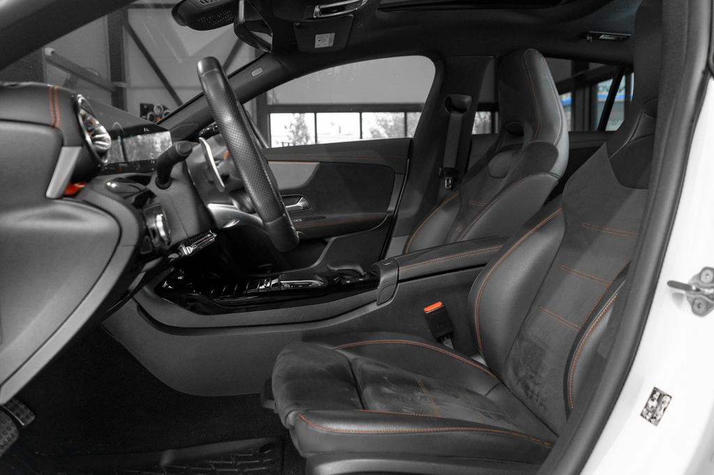 Mercedes-Benz CLA 35 AMG