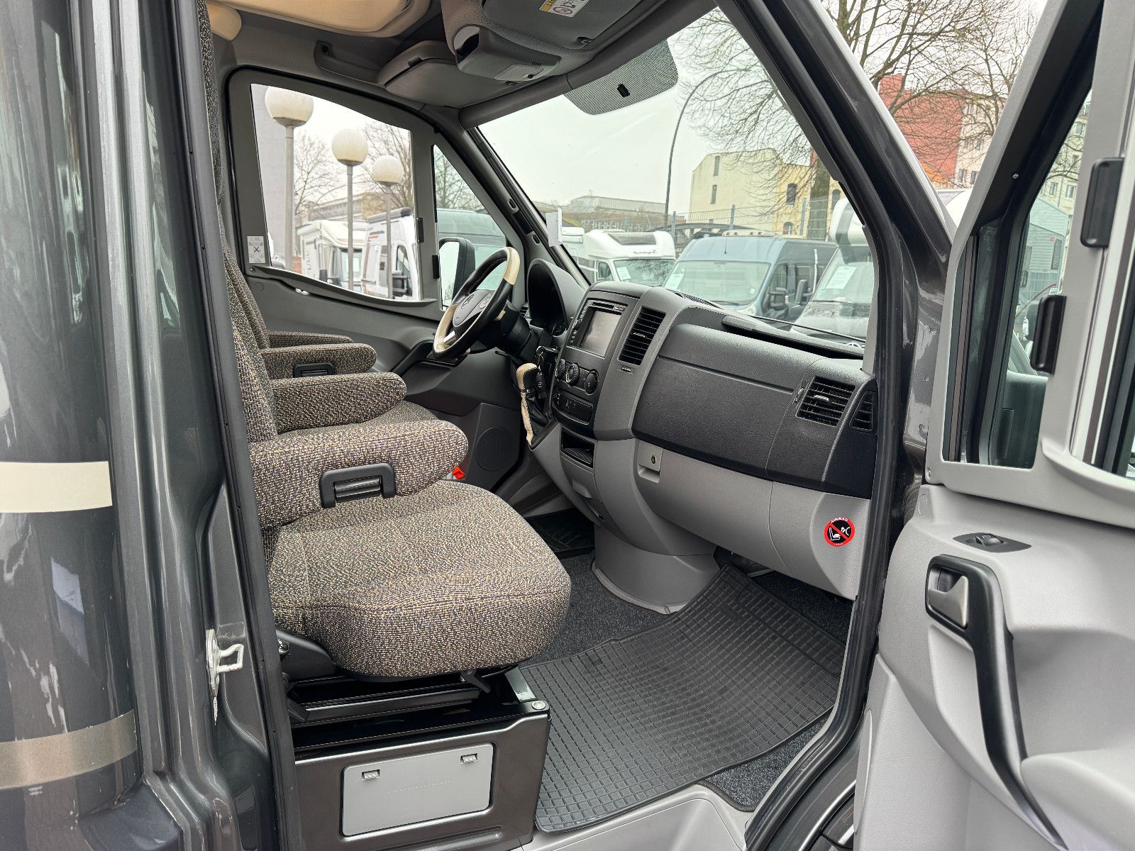 Fahrzeugabbildung HYMER / ERIBA / HYMERCAR ML-T 570 60 EDITION MB SPRINTER 316 CDI 7GT SHZD