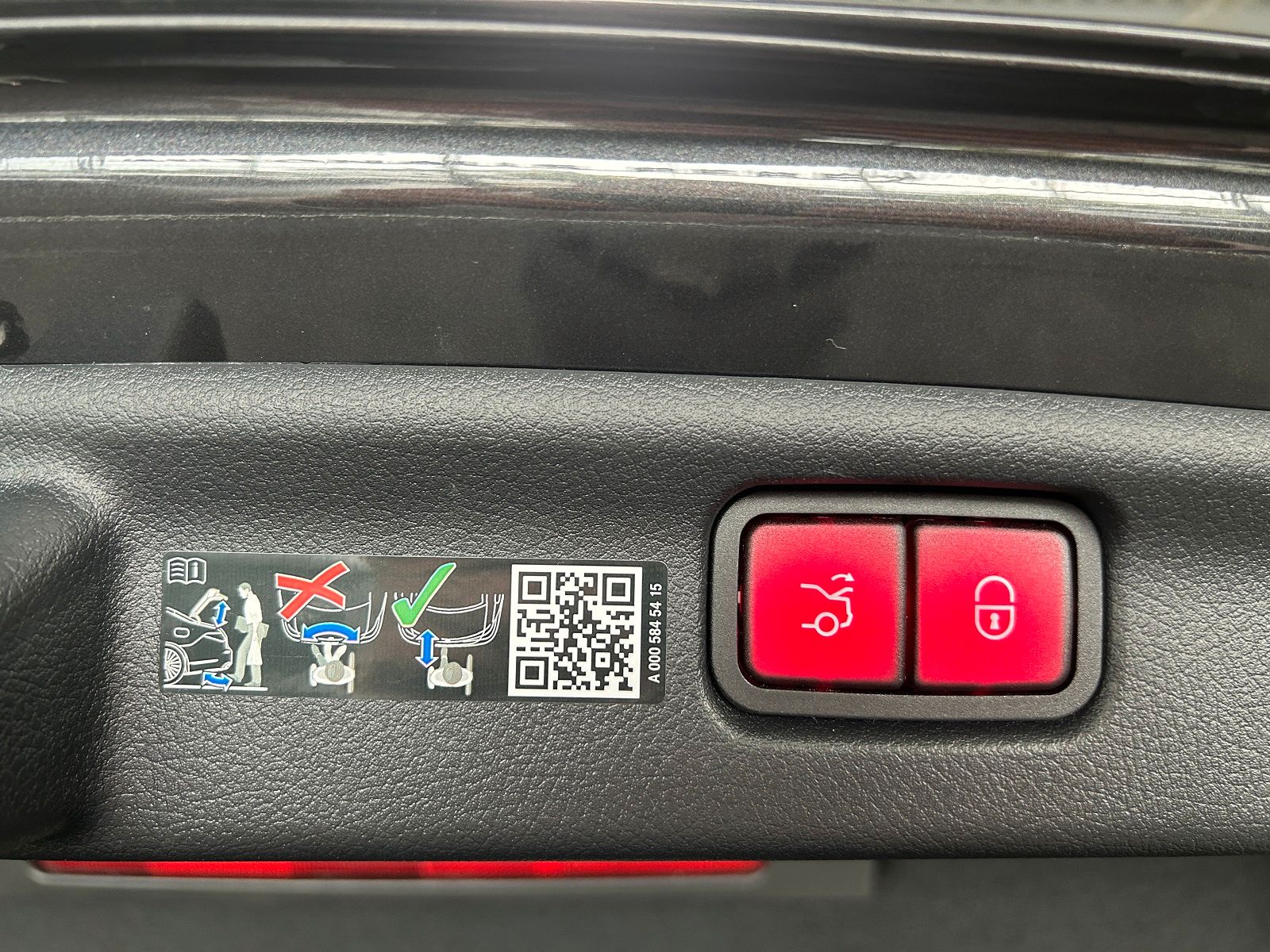 Mercedes-Benz C 400 - Bild 16