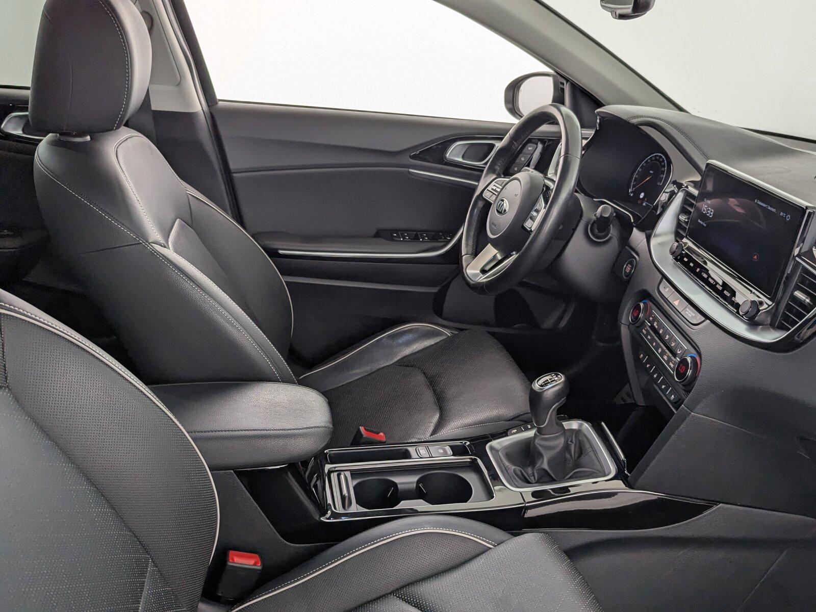 Kia Xceed 1.4 T-GDI Platinum LED+NAVI+PANO+SHZ+RFK+