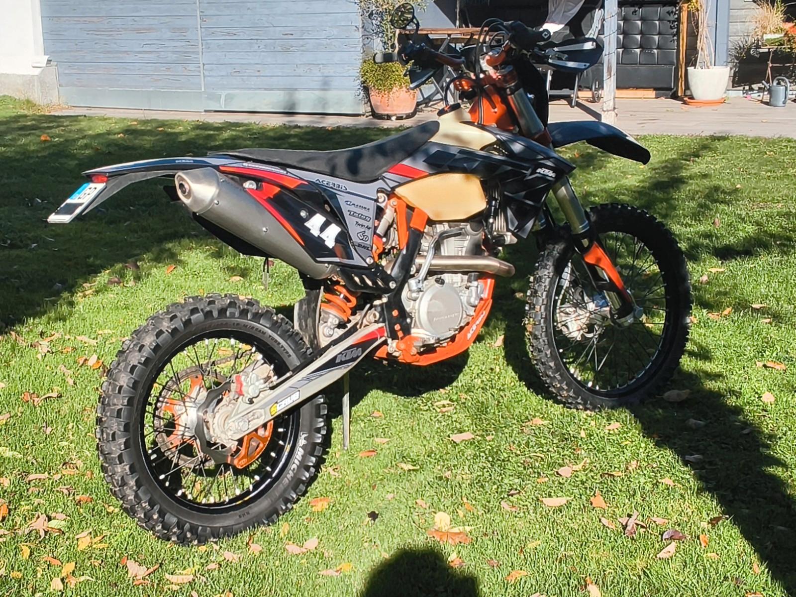 KTM EXC 2012 — вигляд ззаду