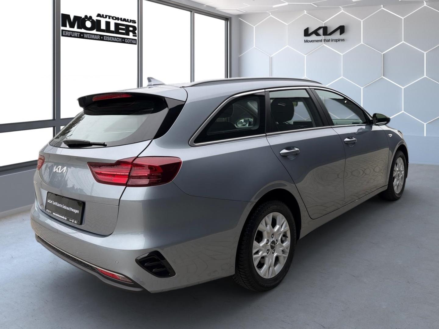 Kia Ceed_sw 1.5T Vision DCT7 Komf+ NAV PDC Klimaauto