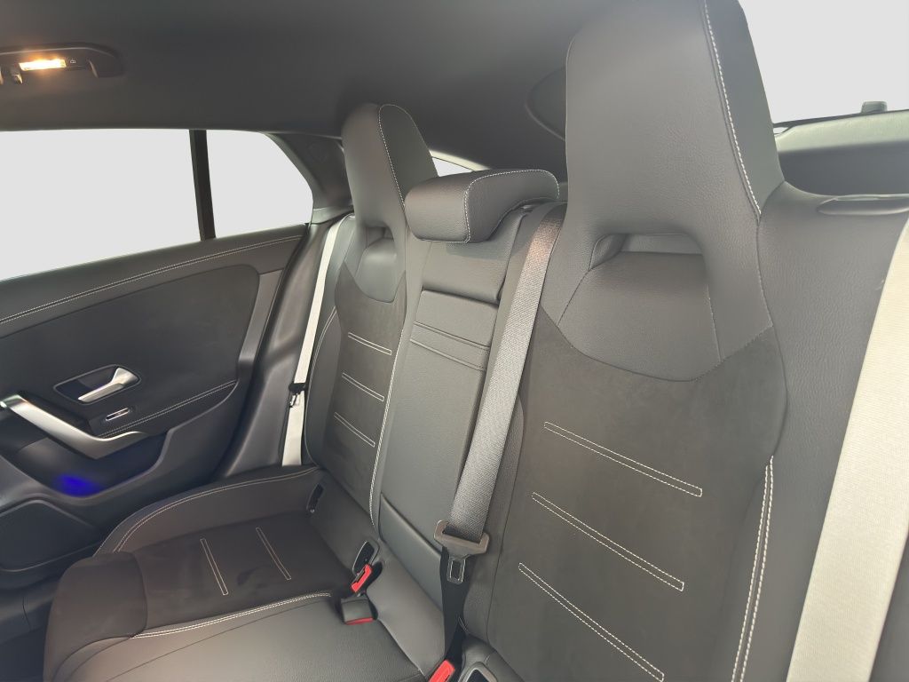 Fahrzeugabbildung Mercedes-Benz CLA 200 Shooting Brake AMG*Night*DISTR.*PDC*RFK