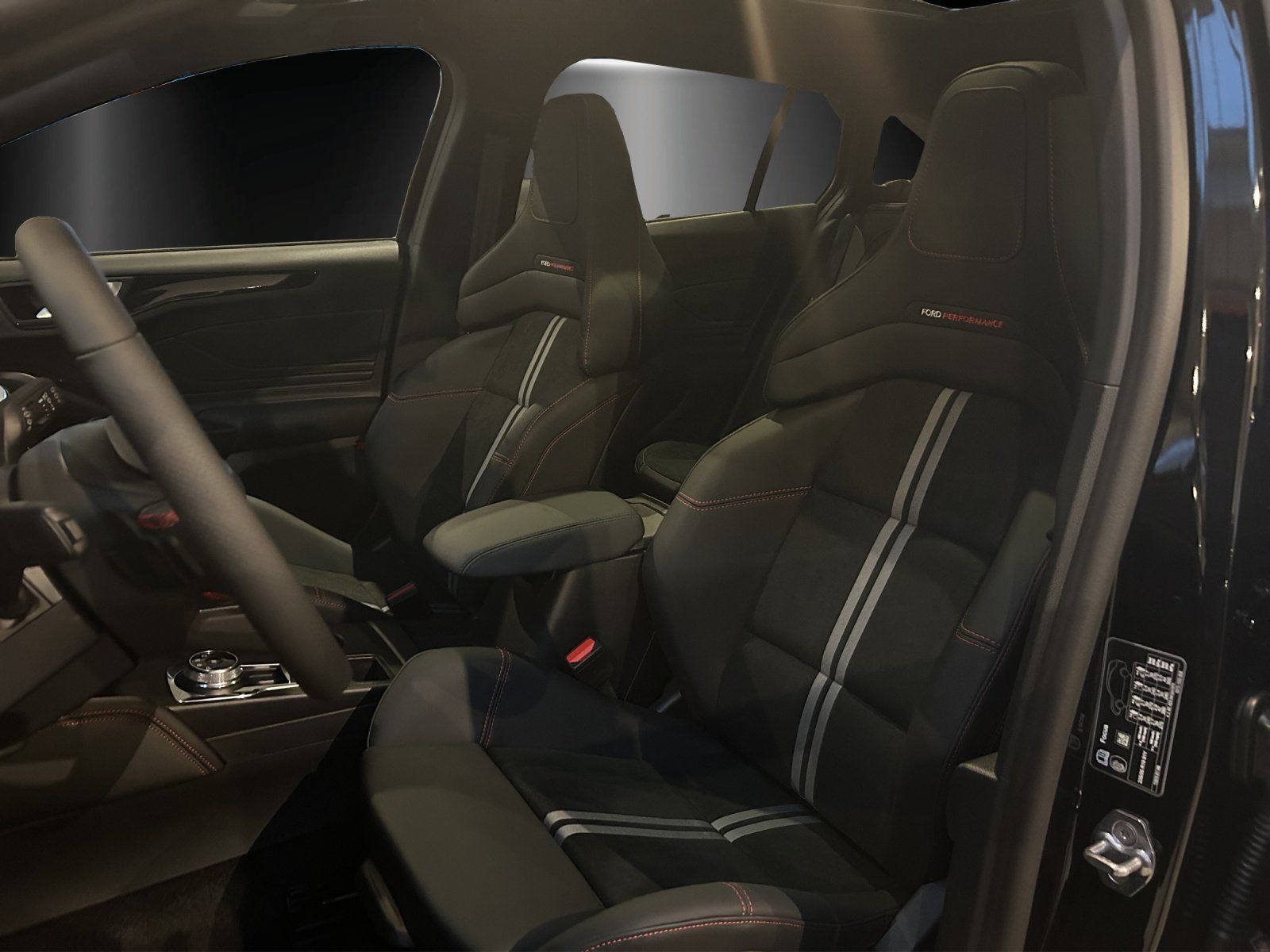Fahrzeugabbildung Ford Focus ST X 280PS B&O Winter Pa. Pano Dach Winter