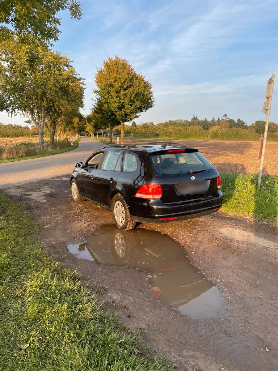 Volkswagen Golf 2007 — салон
