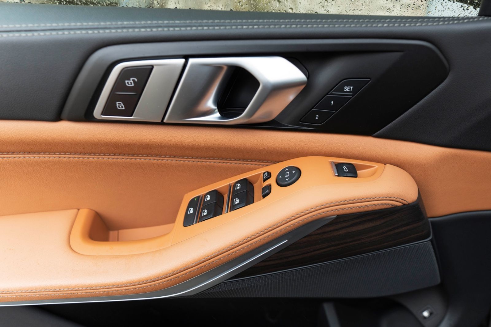 Fahrzeugabbildung BMW X5 50e xDrive M SPORT PANO LUFT KAM MASSAGE HIFI