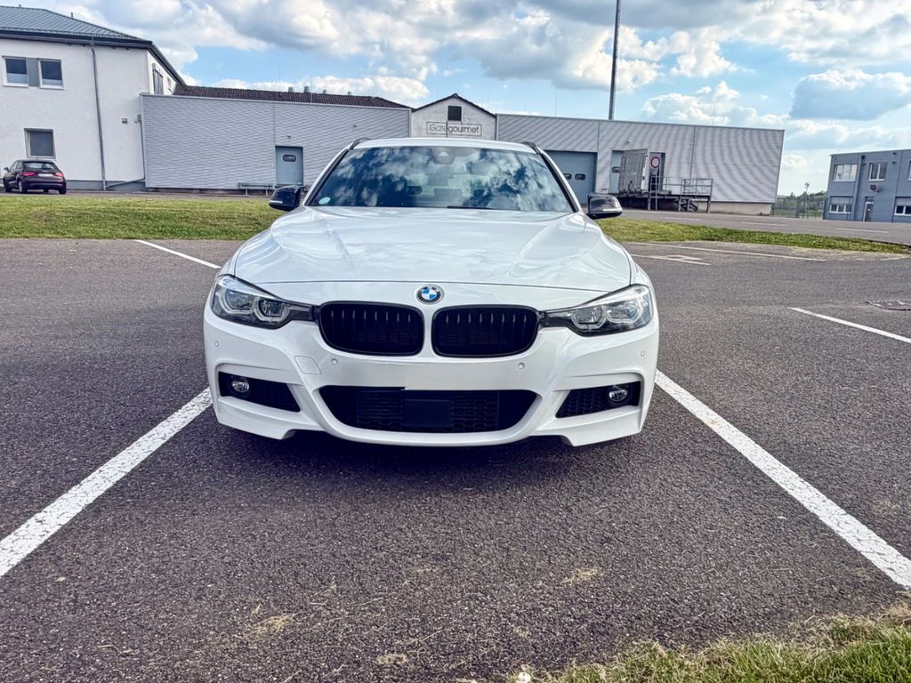 Image of BMW 320