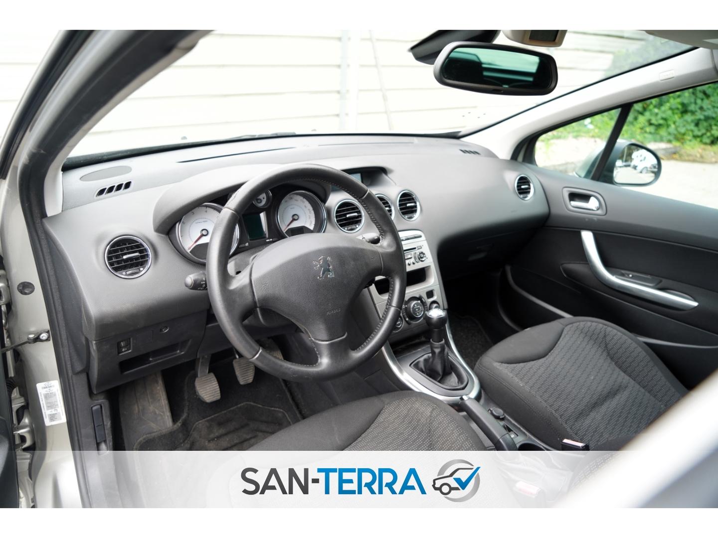 Peugeot 308 2010 — photo 20