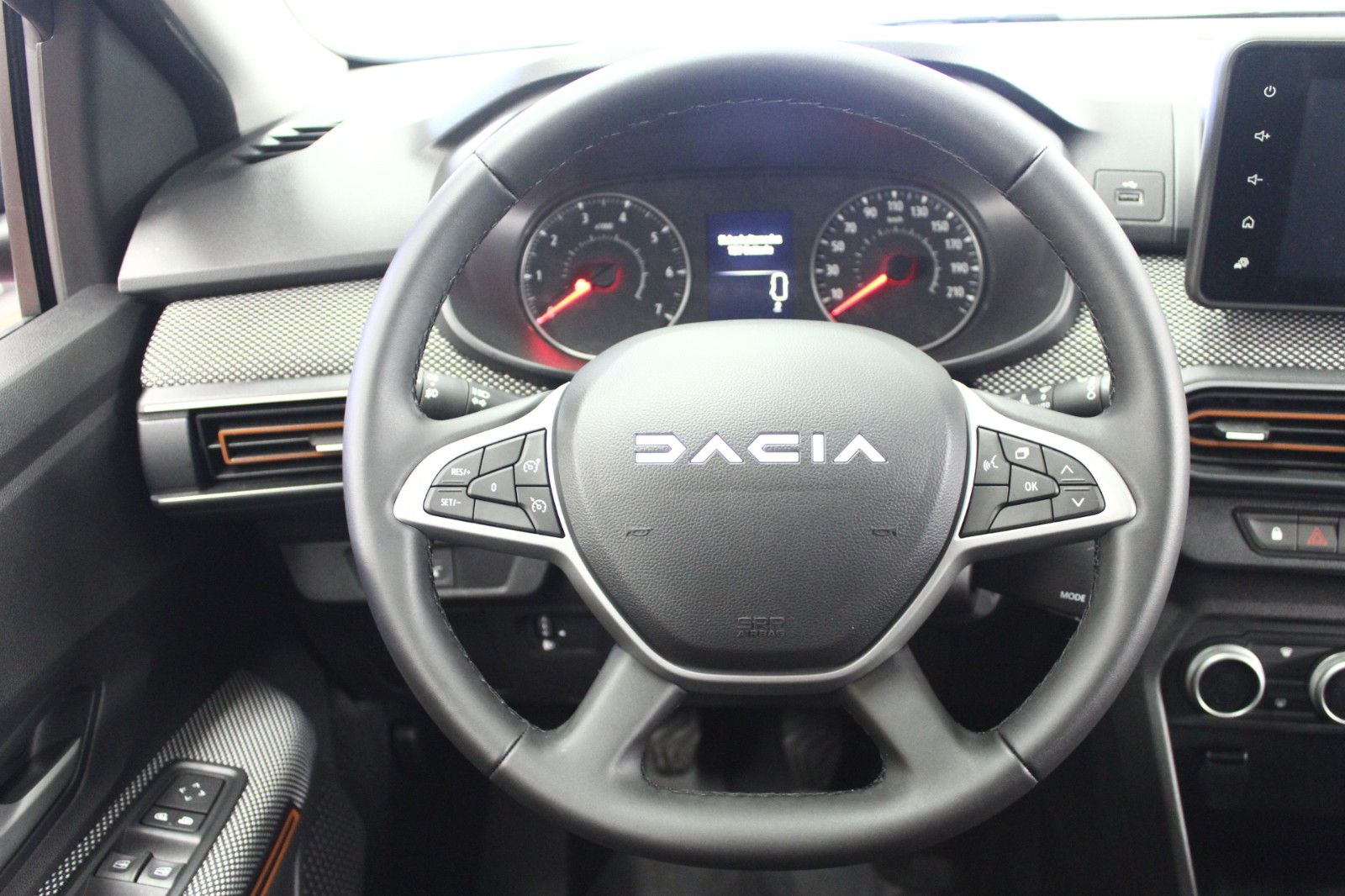 Fahrzeugabbildung Dacia Sandero TCe 90 Stepway Expression *Allwetterreif