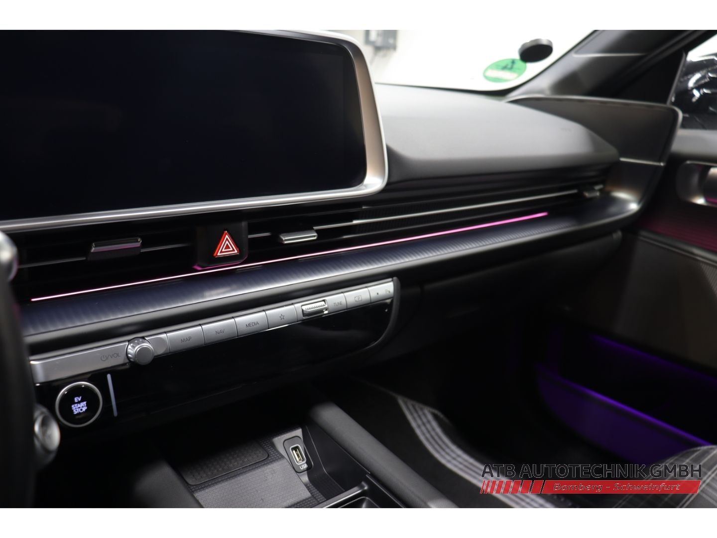Fahrzeugabbildung Hyundai IONIQ 6 77,4 kWh 4WD First Edition SOH 98,2 %