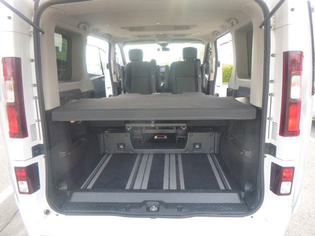 Fahrzeugabbildung Opel Vivaro B Life >Liegen/8Sitze/Navi/SHZ<