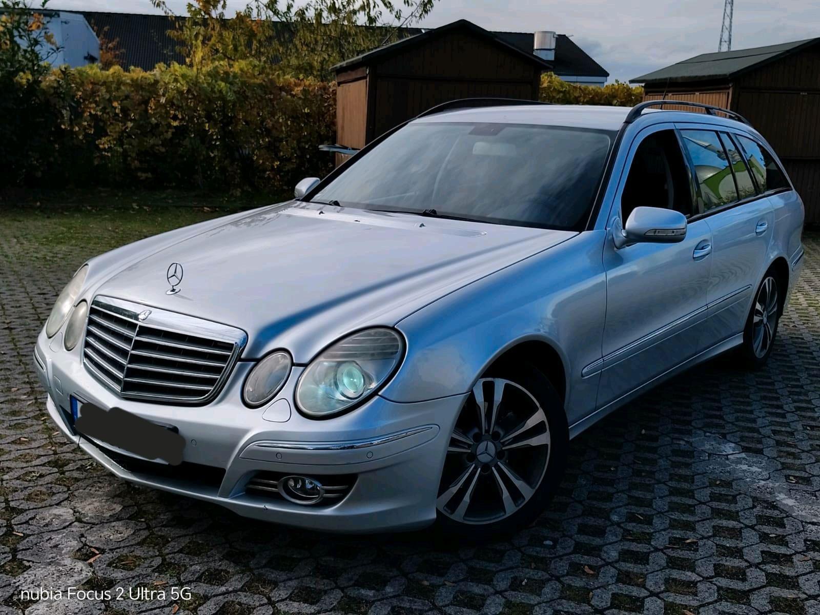 Mercedes-Benz E220 2008 — rear view