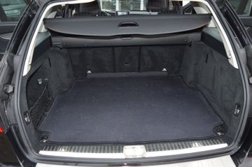 Mercedes-Benz C 180 T CGI  7G-Tronic Avantgarde AHKPanoLEDN