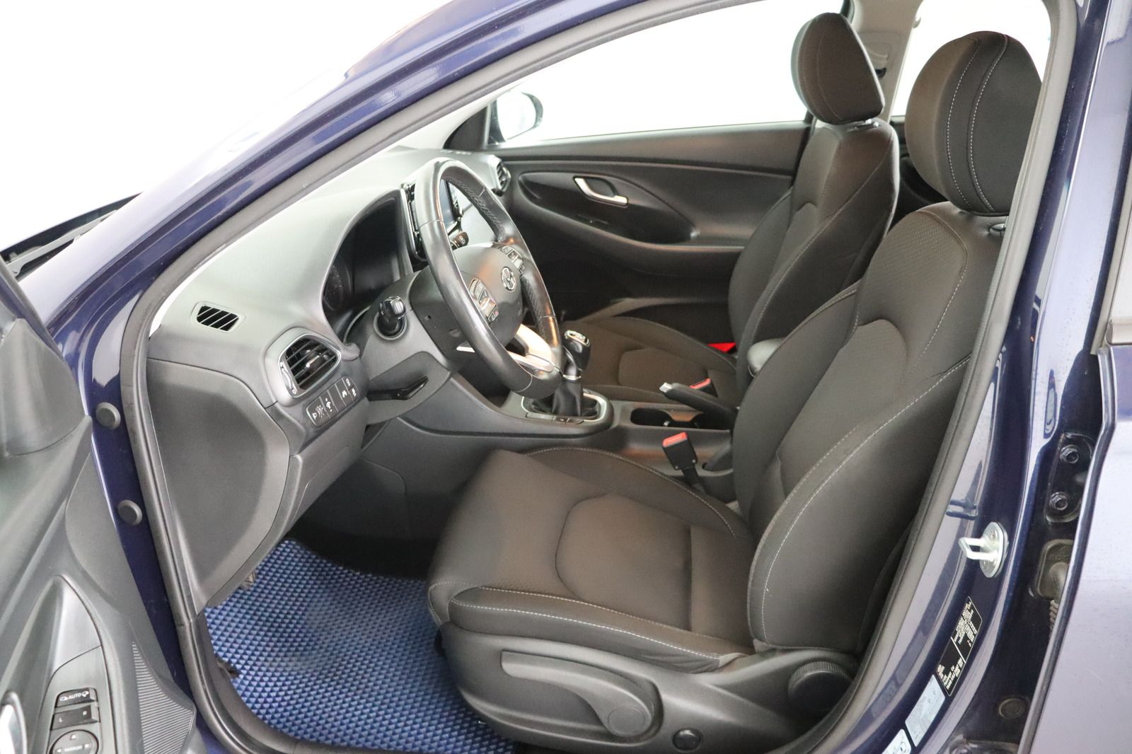 Fahrzeugabbildung Hyundai i30 1.4i * SHZ * Navi * DAB+ * Klima * YES!