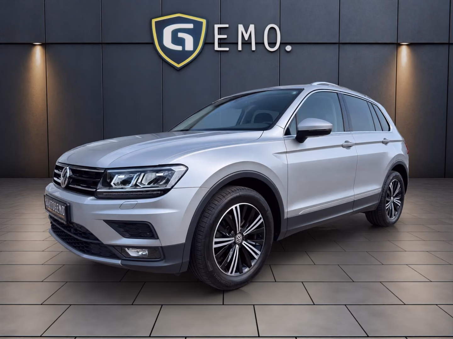 Volkswagen Tiguan Comfortline NAVI DSG ACC PDC SHZ LED