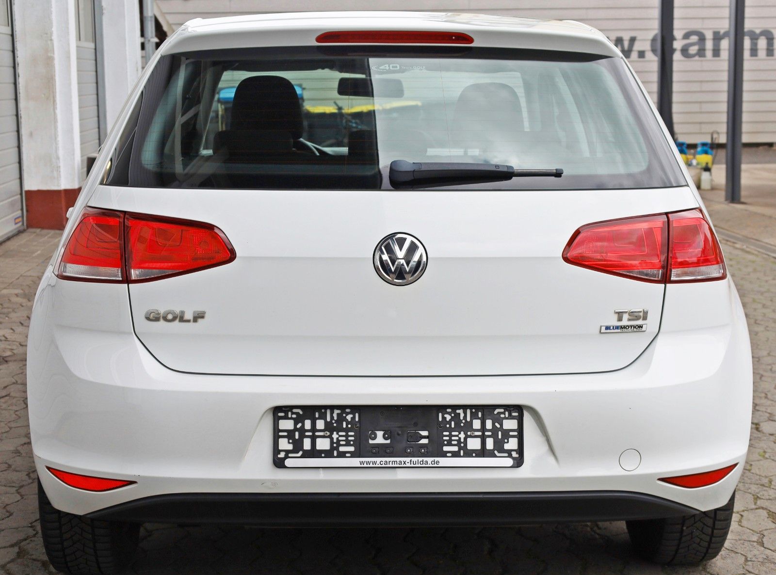 Fahrzeugabbildung Volkswagen Golf VII Lim. Trendline Panorama,8 fach bereift!