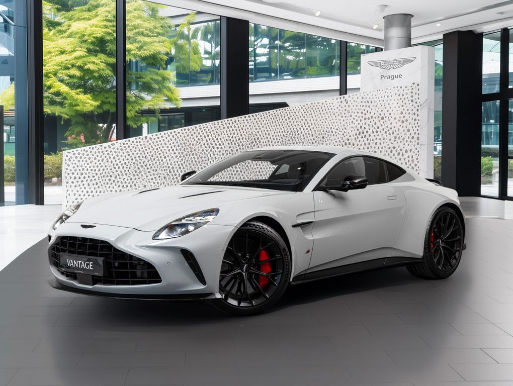 Image of Aston Martin V8 Vantage