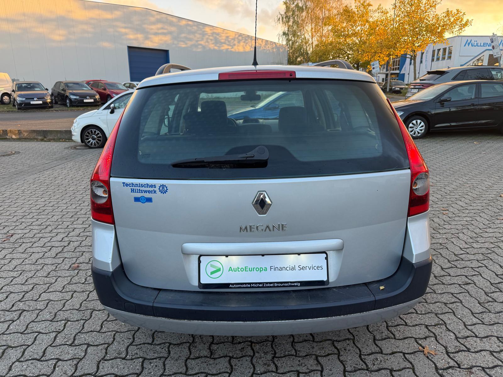 Renault Megane 2005 — photo 11