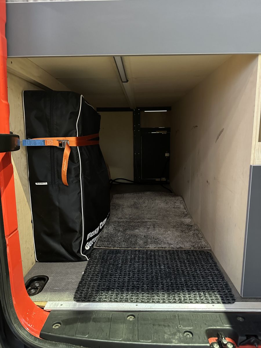 Fahrzeugabbildung Volkswagen Crafter 2.0 TDI Lang Hochdach CAMPER+KAM+AHK+2Hd