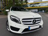 Mercedes-Benz GLA 180 *AMG-LINE*Panorama*Kamera* - Mercedes-Benz GLA 180: Automatik