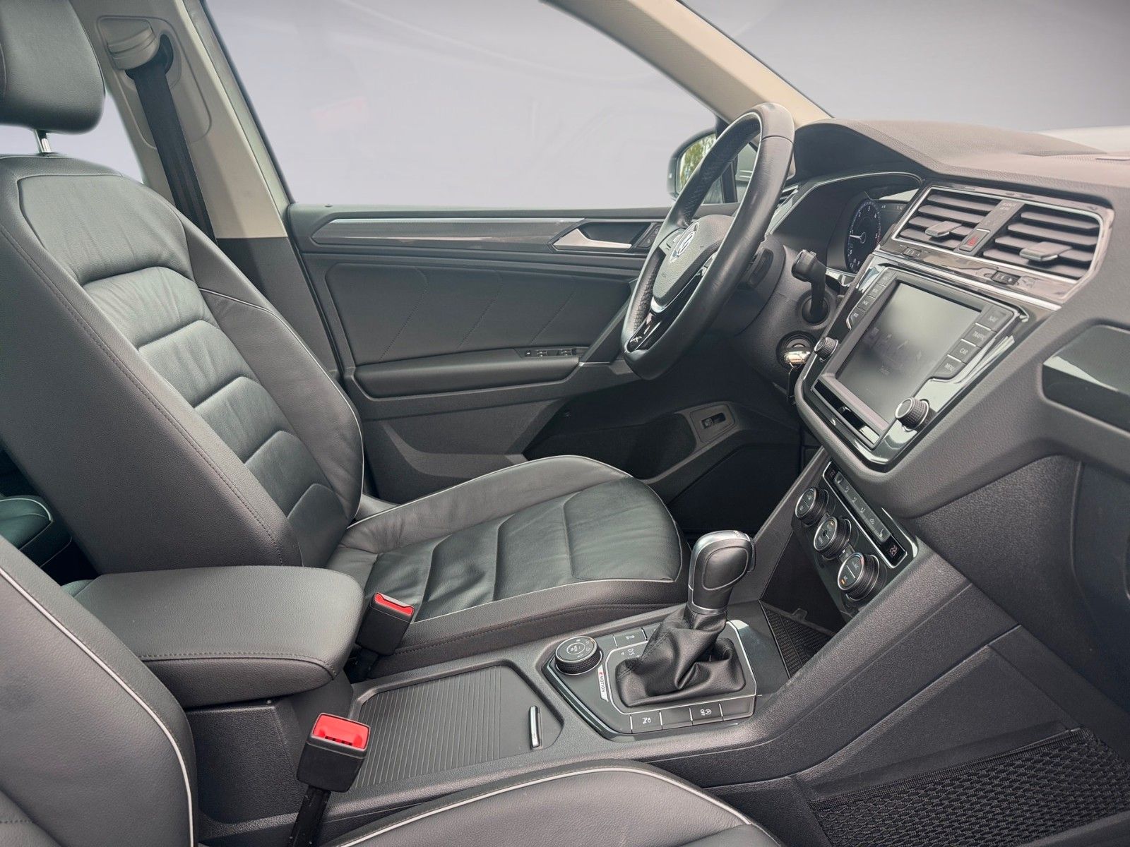 Fahrzeugabbildung Volkswagen Tiguan Highline 2.0TDI 4Motion