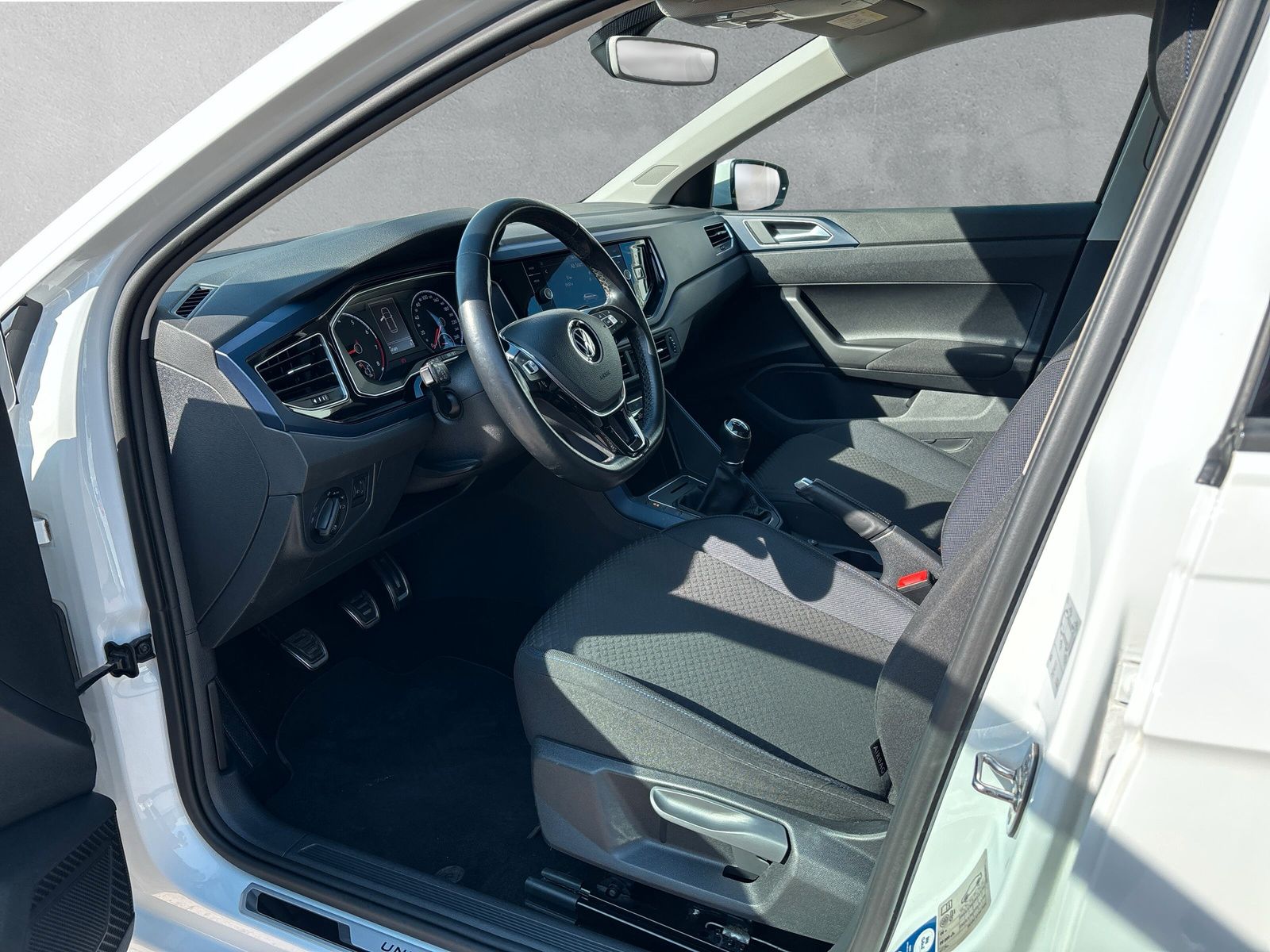 Fahrzeugabbildung Volkswagen Polo 1.0 TSI PDC AppConnect Sitzhzg.