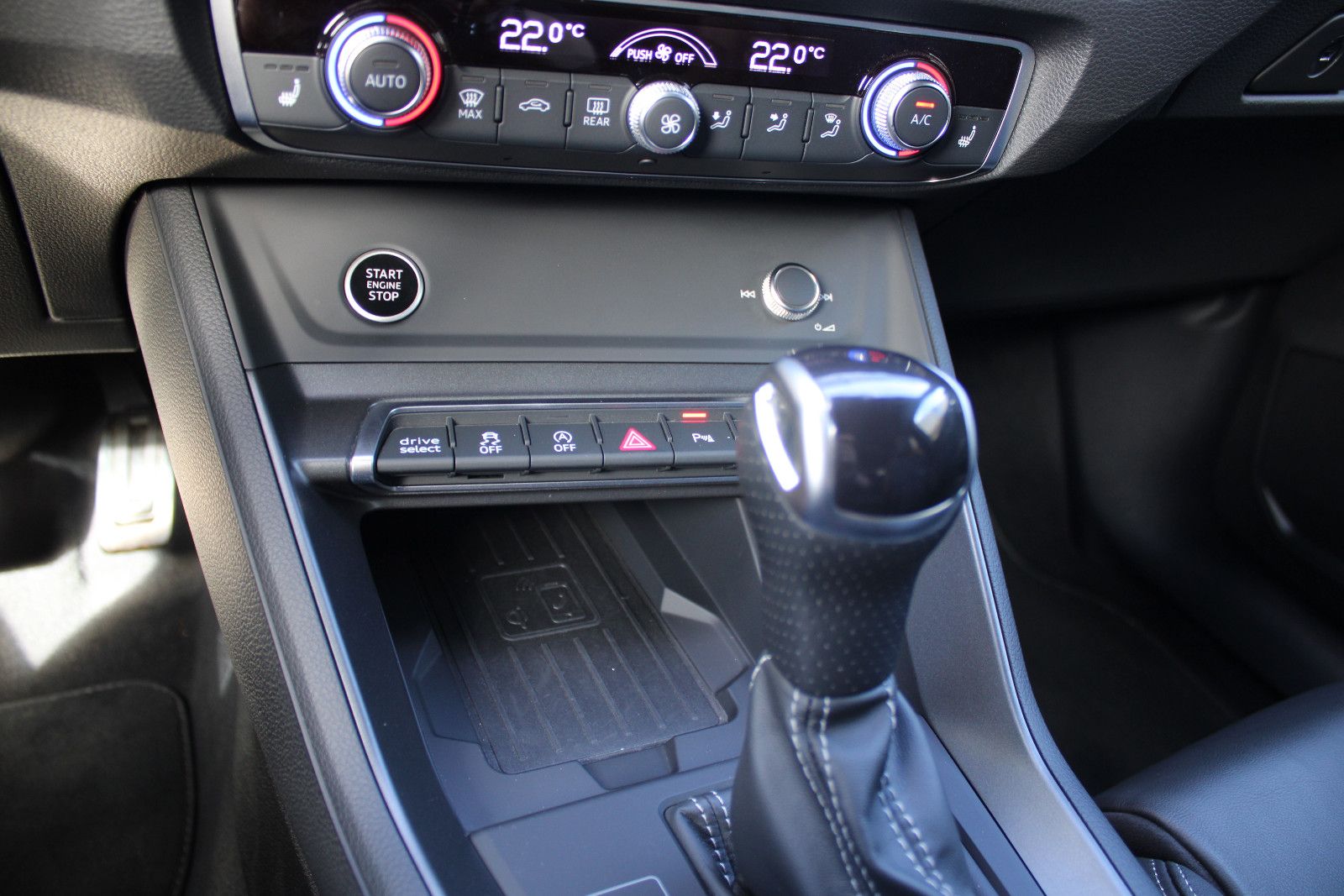 Audi Q3 Sportback 40 TFSI quattro S line foto 12