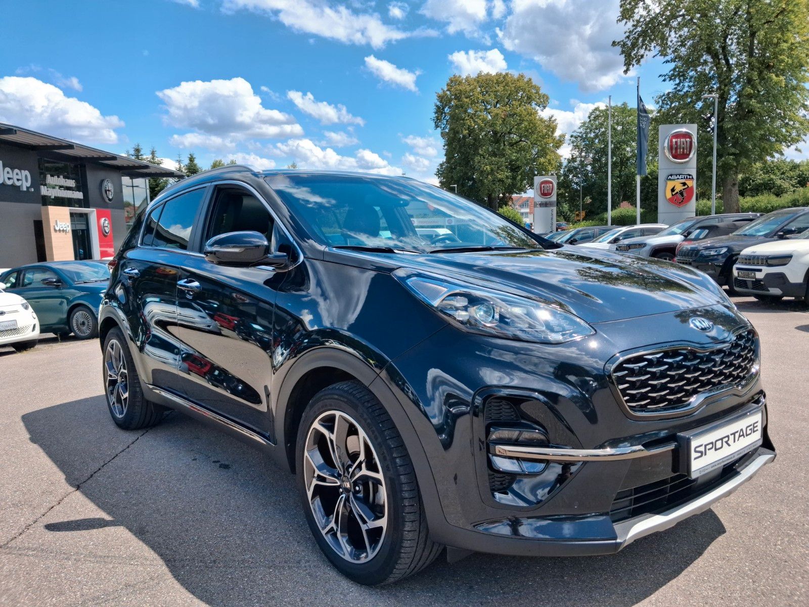 Fahrzeugabbildung Kia Sportage GT-Line 4WD Pano Leder uvm. 48V