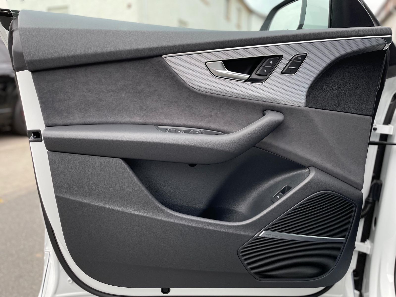Fahrzeugabbildung Audi Q8 50 TDI Facelift |SLine|HUD|Softclose|23"|B&O|