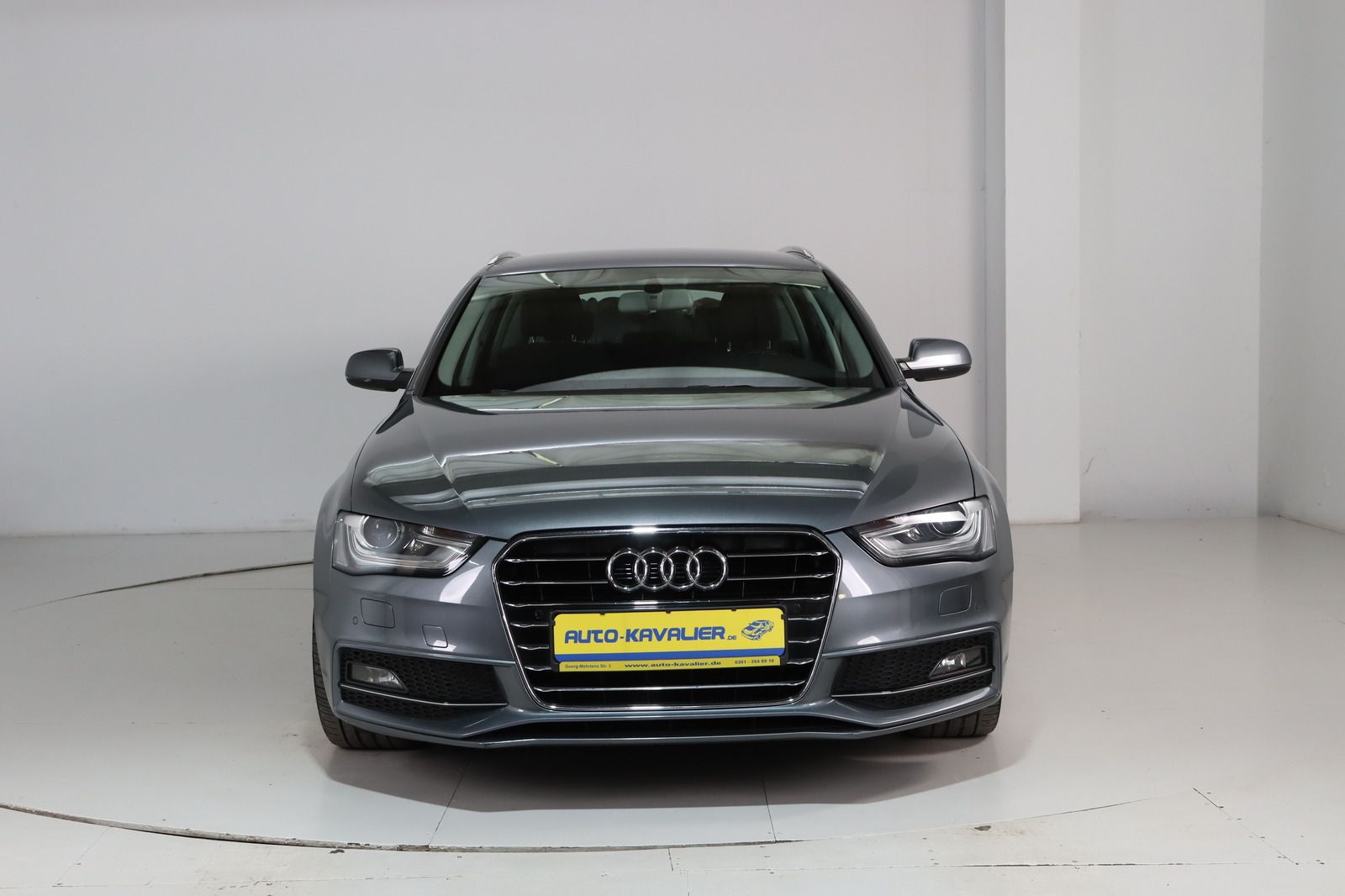 Fahrzeugabbildung Audi A4 Avant 2.0 TDI S-line * Bi- Xenon * Navi * Amb
