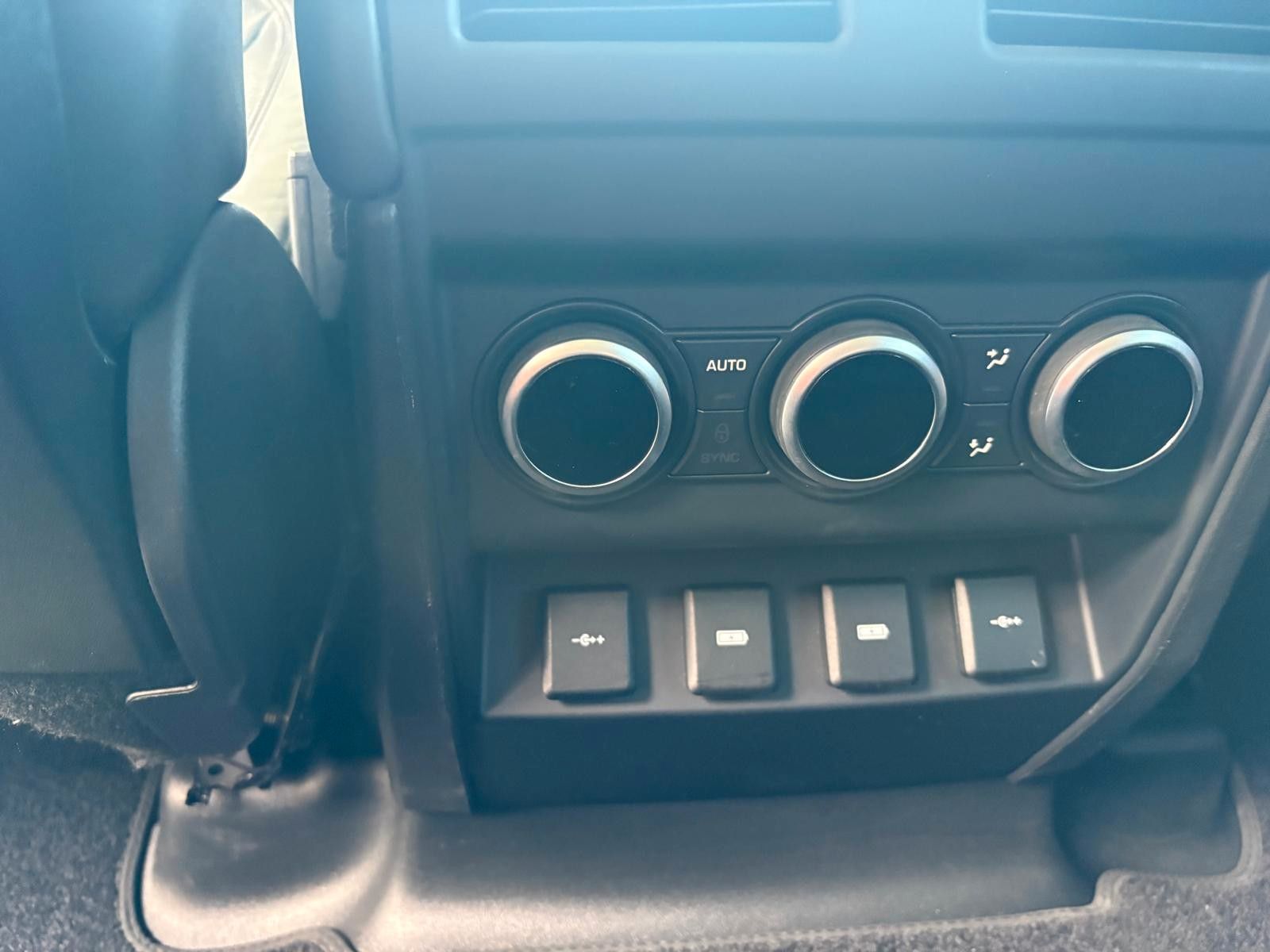 Fahrzeugabbildung Land Rover Defender 110 SE