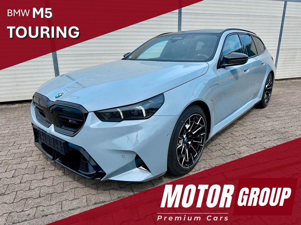 BMW M5 Plug-In Hybrid xDrive TOURING*PANO*AHK*CARBON